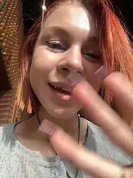 Snapshot of RosieSecret chatting on 11-16-25, 08:09 RosieSecret online show from 11-16-25, 08:09