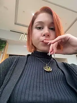 Snapshot of RosieSecret chatting on 11-23-25, 08:03 RosieSecret online show from 11-23-25, 08:03