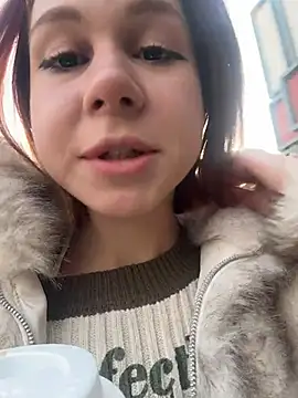 Snapshot of RosieSecret chatting on 12-04-25, 08:12 RosieSecret online show from 12-04-25, 08:12