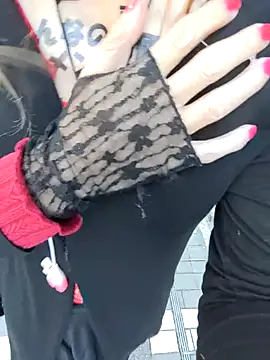 Snapshot of pink-mai chatting on 11-23-25, 11:59 pink-mai online show from 11-23-25, 11:59