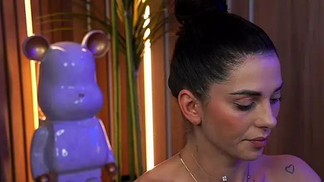 EllyLynn online show from 04-20-26, 07:26