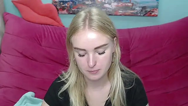 SofySofty online show from 09-28-25, 04:45