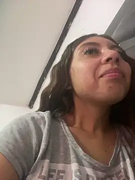 Snapshot of Sara-cooper2 chatting on 12-16-25, 05:51 Sara-cooper2 online show from 12-16-25, 05:51