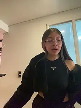 Sara-cooper2 online show from 06-11-26, 02:59