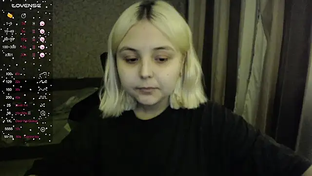 Snapshot of vendymories chatting on 10-17-25, 11:18 vendymories online show from 10-17-25, 11:18