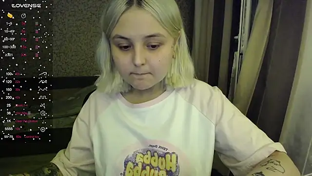 Snapshot of vendymories chatting on 10-23-25, 12:10 vendymories online show from 10-23-25, 12:10