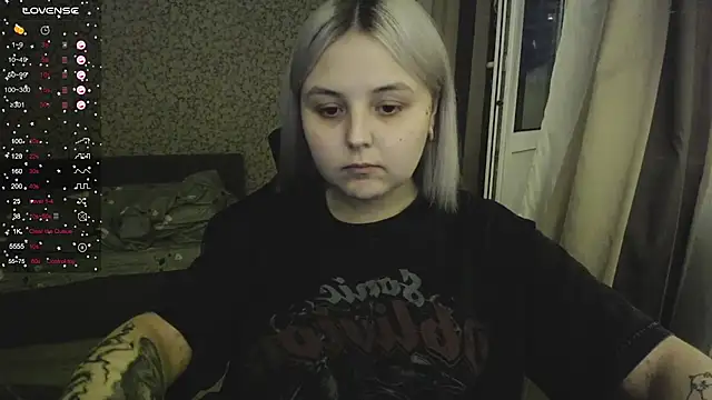 Snapshot of vendymories chatting on 11-11-25, 05:07 vendymories online show from 11-11-25, 05:07