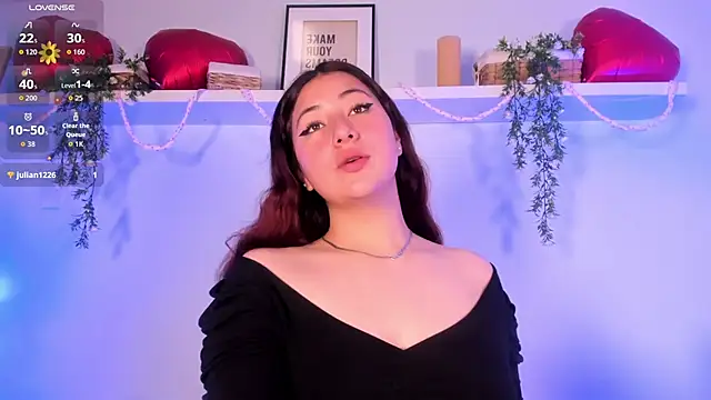 Snapshot of Nicolle_Evanss_ chatting on 02-25-26, 04:44 Nicolle Evanss online show from 02-25-26, 04:44