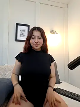 Snapshot of Nicolle_Evanss_ chatting on 03-31-26, 03:19 Nicolle Evanss online show from 03-31-26, 03:19