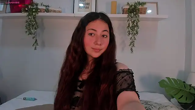 Nicolle Evanss  online show from 05-19-26, 04:41
