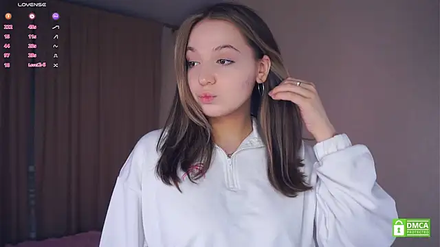 Snapshot of NguyetHankey chatting on 10-02-25, 03:30 NguyetHankey online show from 10-02-25, 03:30