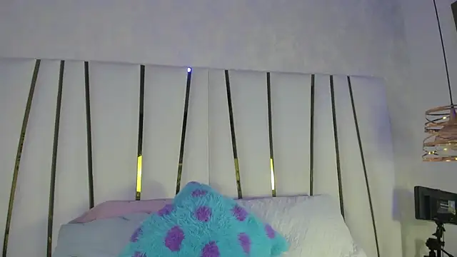 bonnie sm online show from 10-03-25, 11:40