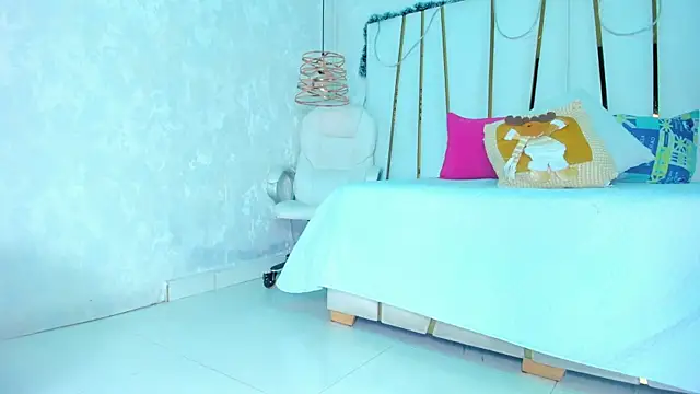 bonnie sm online show from 12-05-25, 06:04