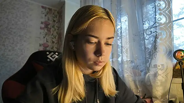 Witching Moon online show from 10-28-25, 07:45