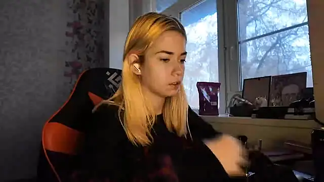 Witching Moon online show from 11-24-25, 07:30