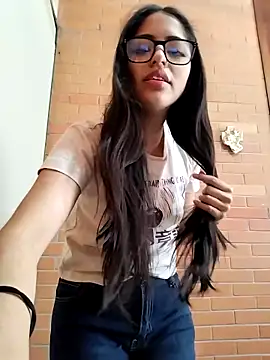 Snapshot of Goddesscut333 chatting on 11-06-25, 06:42 Goddesscut333 online show from 11-06-25, 06:42