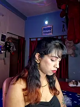Love Beauty01 online show from 05-21-26, 06:48