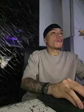 AlphaMasterXxx online show from 10-04-25, 01:47