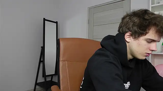 Snapshot of Ricky_Becko chatting on 10-04-25, 02:48 Ricky Becko online show from 10-04-25, 02:48