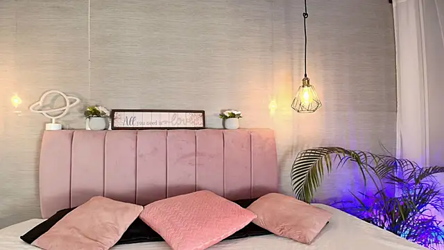 im sofii18 online show from 10-10-25, 07:46