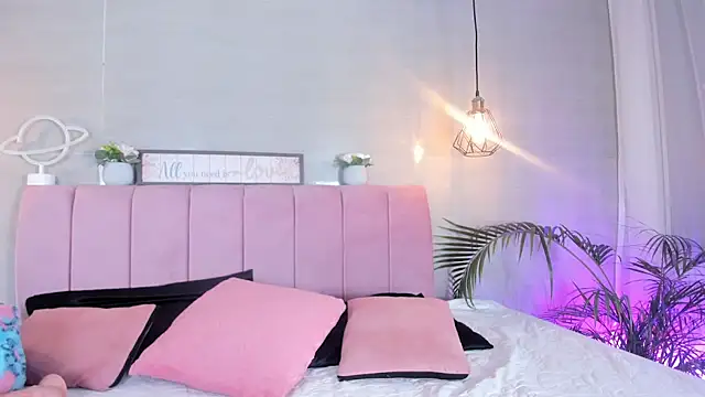 im sofii18 online show from 10-22-25, 07:46