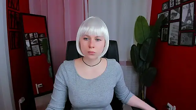 EvaCrosby online show from 09-24-25, 10:18