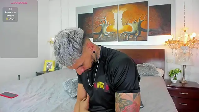 Valentiinoss online show from 09-29-25, 08:02