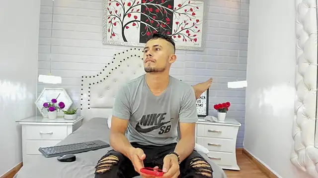 Valentiinoss online show from 11-07-25, 08:09