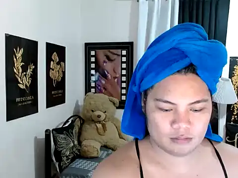 TSbrianaHugeCock online show from 03-28-26, 03:33