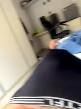 Snapshot of Novinho16cmz chatting on 10-07-25, 04:26 Novinho16cmz online show from 10-07-25, 04:26