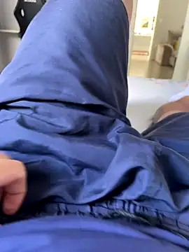 Snapshot of Novinho16cmz chatting on 10-20-25, 04:07 Novinho16cmz online show from 10-20-25, 04:07