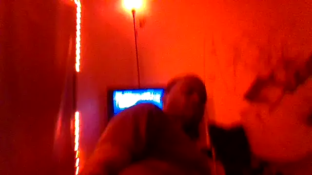 Nuttygmarley online show from 04-08-26, 06:02