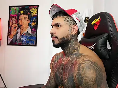 logan hugh8 online show from 10-19-25, 09:04