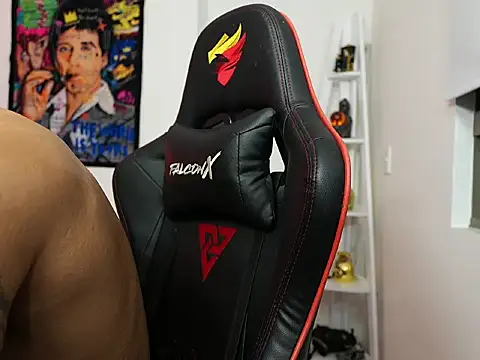 logan hugh8 online show from 10-21-25, 12:33