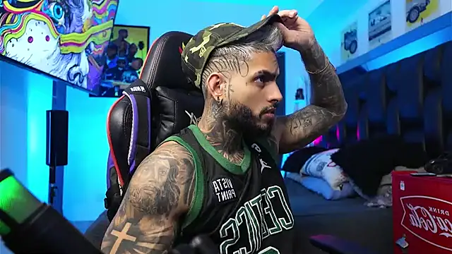 logan hugh8 online show from 02-14-26, 11:18