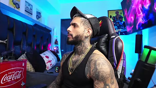 logan hugh8 online show from 03-01-26, 12:40