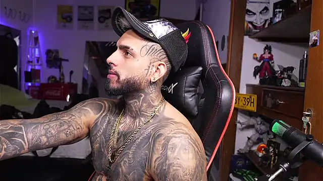 logan hugh8 online show from 04-20-26, 03:37