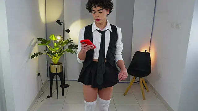 Snapshot of Timmyshy_ chatting on 10-11-25, 10:30 Timmyshy  online show from 10-11-25, 10:30