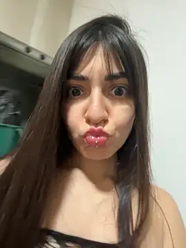 Snapshot of julichikita chatting on 10-30-25, 05:31 julichikita online show from 10-30-25, 05:31