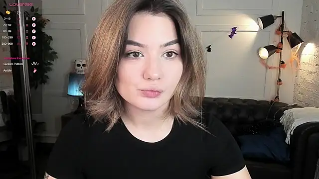 Dark Moni online show from 10-22-25, 02:45