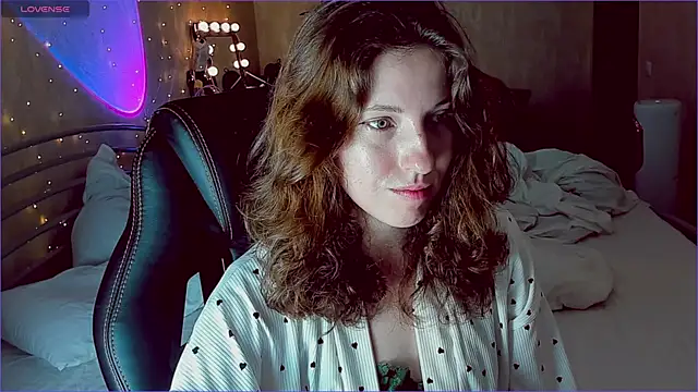 Agata in Wonderland online show from 09-09-25, 04:17