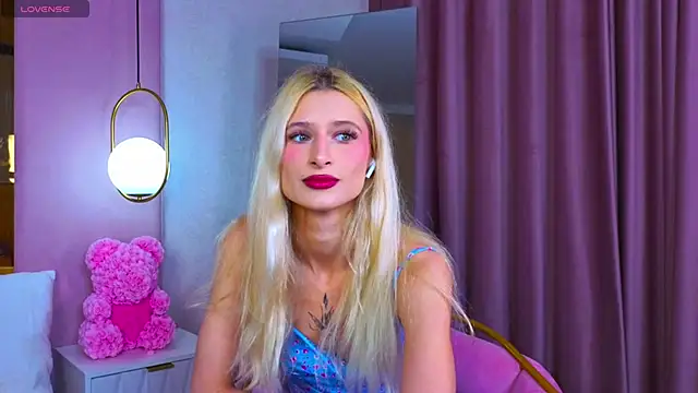 Monica Leen online show from 11-11-25, 06:24