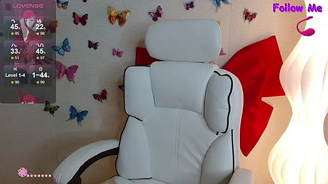 Snapshot of Boobyy-Bae chatting on 09-27-25, 03:33 Boobyy-Bae online show from 09-27-25, 03:33