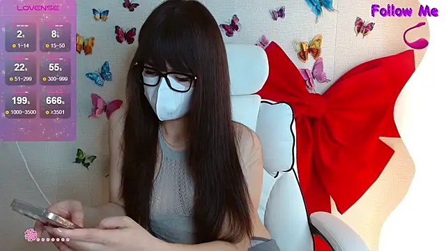 Snapshot of Boobyy-Bae chatting on 11-04-25, 10:14 Boobyy-Bae online show from 11-04-25, 10:14