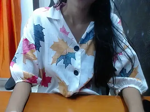 Snapshot of kiya_7 chatting on 06-15-26, 06:37 kiya 7 online show from 06-15-26, 06:37