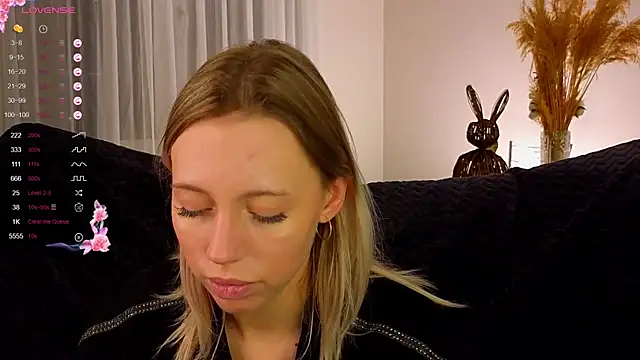 NyxaThorn online show from 11-09-25, 02:37