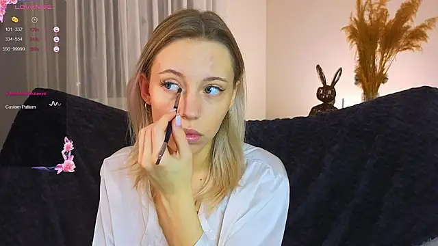 NyxaThorn online show from 11-10-25, 02:38