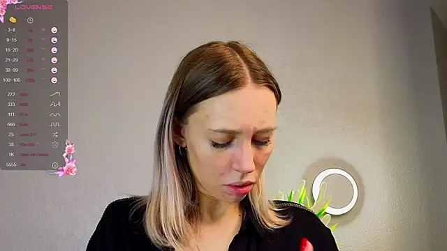 NyxaThorn online show from 11-24-25, 02:50