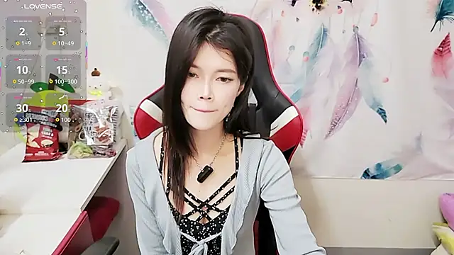 Alina10932 online show from 12-15-25, 09:13