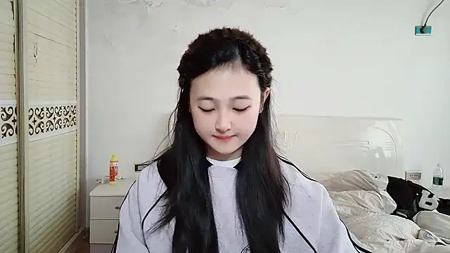 xxz98 online show from 12-17-25, 04:29